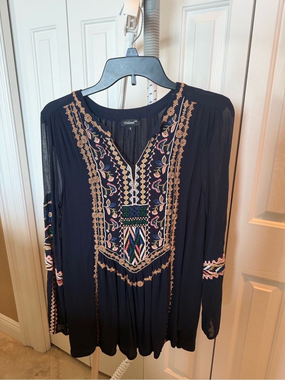 Tolani Black Long-Sleeve Embroidered Boho Dress